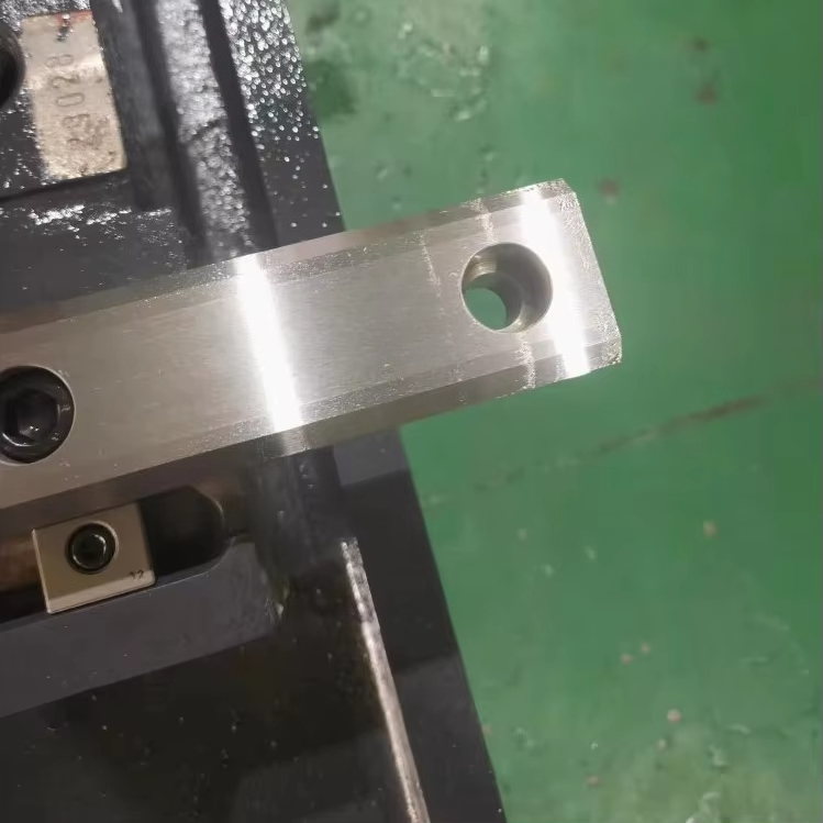 CNC Vertical Machining Center  - Heavy Equipment Center ulasan dan harga